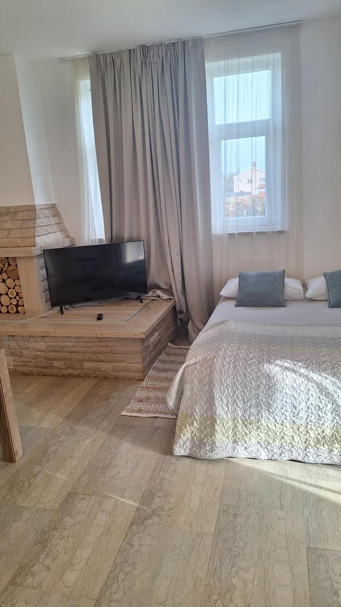 Guest House Flora Pazin Kamer foto